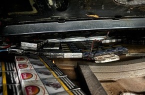 Hauptzollamt Regensburg: HZA-R: Zoll aus Furth im Wald stellt &uuml;ber 13.000 unversteuerte Zigaretten bei Kontrolle auf der A3 sicher