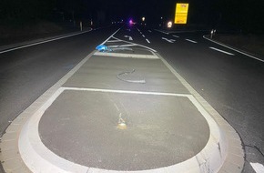 Polizeidirektion Trier: POL-PDTR: Autofahrer besch&auml;digt Verkehrszeichen und fl&uuml;chtet