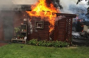 Polizeiinspektion Stade: POL-STD: Feuerwehren im Landkreis müssen gleich zu drei Bränden an einem Tag ausrücken - Wohnhäuser kamen dabei nicht zu Schaden