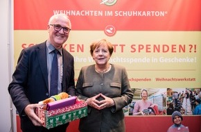 Samaritan's Purse e. V.: Merkel bei "Weihnachten im Schuhkarton" / Geschenke der Hoffnung auf dem Bundesmittelstandstag in N&uuml;rnberg (FOTO)