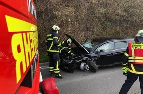 Feuerwehr Herdecke: FW-EN: Verkehrsunfall auf der Gederner Straße - ABC-Einsatz an der Wittbräucker Straße