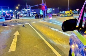 Feuerwehr Paderborn: FW Paderborn: Verkehrsunfall mit drei beteiligten PKW