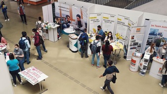 Universität Kassel: Studierende treffen Unternehmen: Firmenkontaktmesse meet@uni-kassel am 10. und 11. Mai