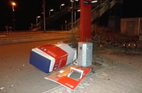 Polizeiinspektion Hildesheim: POL-HI: Fahrkartenautomat der Deutschen Bahn gesprengt