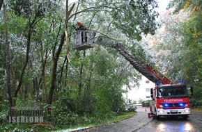 Feuerwehr Iserlohn: FW-MK: Vorsicht - erhöhte Astbruchgefahr!