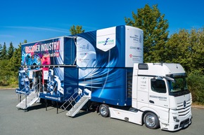 Mobile Industriewelt in Gäufelden (24.-26.04.): Hightech-Truck DISCOVER INDUSTRY macht Lust auf Technikberufe