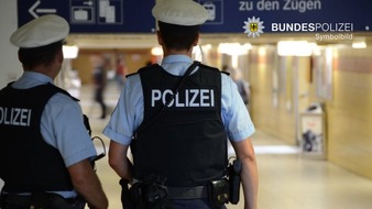 Bundespolizeidirektion München: Bundespolizeidirektion München: 32-Jähriger spuckt um sich - erst gegen DB-Security dann gegen Bundespolizisten