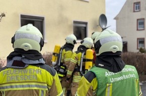 Feuerwehr Dresden: FW Dresden: Brand in Einfamilienhaus - eine Person verletzt