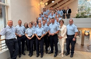 Kreispolizeibehörde Soest: POL-SO: 28 neue Polizistinnen und Polizisten für die Kreispolizeibehörde Soest