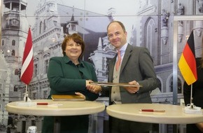 Messe Berlin GmbH: Lettland ist Partnerland der Grünen Woche 2015 (16. bis 25. Januar) (FOTO)