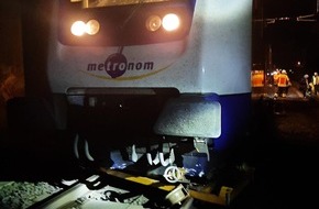 Bundespolizeiinspektion Bremen: BPOL-HB: Zug kollidiert mit Gleisbaugerät in Tostedt - keine Personen verletzt
