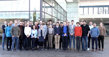 Fraunhofer Institut für Angewandte Festkörperphysik IAF: EU-gefördertes Projekt »SPINUS« startet Pionierarbeit für skalierbares Festkörper-Quantencomputing