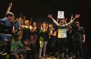 Mit Performance-Marathon – Hamburger Improvisationstheater holt in 86 Stunden den Weltrekord