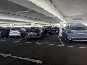 Park+Ride-Parkplätze im ADAC Check - Handlungsbedarf bei Ausbau und Steuerung / acht Plätze sind nicht barrierefrei / schmale Parklücken