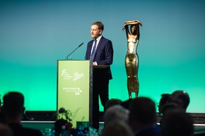 Unternehmerpreis 2025 verliehen – Frank Schwarz erstmals in der Jury: SLG-Geschäftsführer würdigt unternehmerische Verantwortung im Freistaat