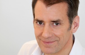 Dyson GmbH: Nur trockene Hände sind wirklich sauber / 5. Mai - Internationaler Tag der Händehygiene: Feuchte Hände übertragen bis zu 1000-mal mehr Bakterien als vollständig getrocknete (FOTO)