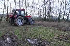 Polizei Düren: POL-DN: Nächtlicher Ausflug mit Traktor