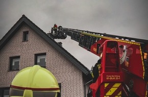 Feuerwehr Altenbeken: FW-PB: Kaminbrand in Schwaney