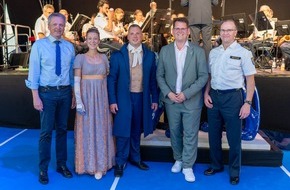 Hessisches Polizeipräsidium Einsatz: POL-HPE: Startschuss in Bad Vilbel - Staatssekretär Martin Rößler eröffnet Polizei Bistro auf dem 62. Hessentag