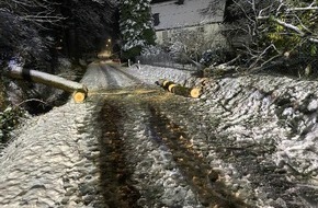 Feuerwehr Plettenberg: FW-PL: Einsatzreicher Montag für die Feuerwehr