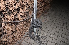 Polizei Düren: POL-DN: Unbekannte spannen Kabel über Straße