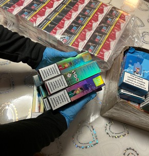 ZOLL-E: Staatsanwaltschaft Aurich und Zollfahndung Essen Gewaltbereite bewaffnete Drogenbande zerschlagen 5 Haftbefehle vollstreckt, Drogen und Waffen sichergestellt