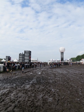 RKiSH: 28. Auflage des weltgrößten Heavy-Metal-Festivals &quot;Wacken Open Air&quot; erfolgreich gestartet - bisher ist alles ruhig