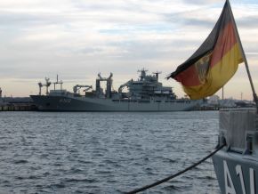 Deutsche Marine - Pressemeldung (Feature): An hessischen Marinesoldaten führt kein Weg vorbei