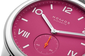 Fuera la timidez: los nuevos relojes Club Campus deep pink y blue purple de NOMOS