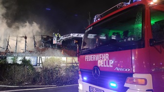 Freiwillige Feuerwehr Celle: FW Celle: Gebäudebrand in Altencelle - 1. Lagemeldung!