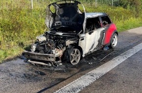 Polizeiinspektion Delmenhorst / Oldenburg - Land / Wesermarsch: POL-DEL: Autobahnpolizei Ahlhorn: Pkw-Brand auf der Autobahn 29 im Bereich der Gemeinde Großenkneten