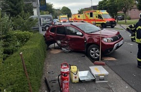 Freiwillige Feuerwehr Aurich: FW-AUR: Hilfeleistung nach Verkehrsunfall