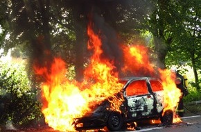 Freiwillige Feuerwehr Werne: FW-WRN: Fahrzeugbrand auf der Nordlippestraße