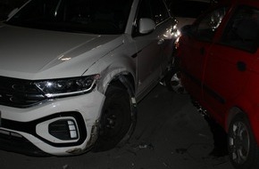 Polizei Hagen: POL-HA: Dortmunderin stößt nachts mit geparktem Auto zusammen