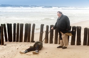 ZDF: "Balthasar Berg - Sylt sehen und sterben"/  ZDF-Krimikomödie mit Dieter Pfaff und Saskia Vester (BILD)