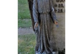 Polizeipräsidium Mannheim: POL-MA: Mannheim-Käfertal: Diebstahl von Messing-Engel auf dem Friedhof, Zeugen gesucht!