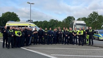 Polizei Münster: POL-MS: Gemeinsame Verkehrskontrolle auf der Autobahn 1 - Einsatzkräfte stellen Vielzahl an Verstößen fest - Polizei zieht Bilanz