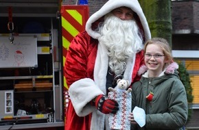 Feuerwehr Dortmund: FW-DO: Nikolaus beschenkt Kinder im Städtischen Klinikum Dortmund