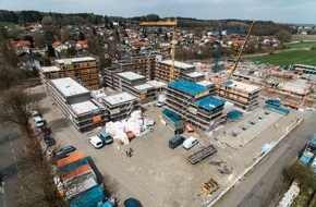 ECKPFEILER Immobilien Gruppe GmbH: CampusRO: Rohbau- und Fassadenarbeiten für Holzhybrid-Studentenquartier in Rosenheim abgeschlossen