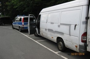 Polizeidirektion Bad Segeberg: POL-SE: Pinneberg - 	Kontrollen von Lebensmittel und Abfalltransporten durch die Polizei - mit Fotos