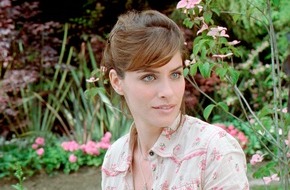 TELE 5: Amanda Peet im TELE 5-Interview:  "Meine Eltern hatten jahrelang Angst, dass ich als drogensüchtige Kellnerin ende" (mit Bild)