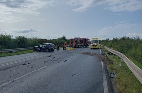 Freiwillige Feuerwehr Gangelt: FW Gangelt: Schwerer Verkehrsunfall auf der B56n