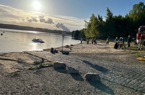 Polizei Aachen: POL-AC: Rettungs- und Polizeieinsatz am Blausteinsee: Auto im See
