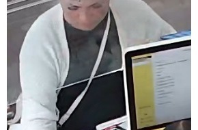 Polizei Bremen: POL-HB: Nr.: 0107 --Polizei fahndet mit Fotos nach Kontobetr&uuml;gerin--