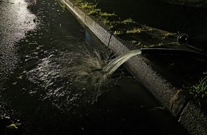 Feuerwehr Essen: FW-E: Starkregen und Gewitter sorgt für rund 50 wetterbedingte Einsätze in Essen-keine Verletzten