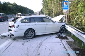 Polizeiinspektion Cuxhaven: POL-CUX: Einbruch misslang + Drei Zigarettenautomaten aufgebrochen + Reifen geplatzt + In Tischlerei eingebrochen u.a.