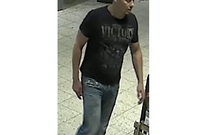 Polizei Düsseldorf: POL-D: Wer kennt den Mann? - Kriminalpolizei sucht Exhibitionisten nach sexueller Belästigung im Supermarkt - Foto angehängt