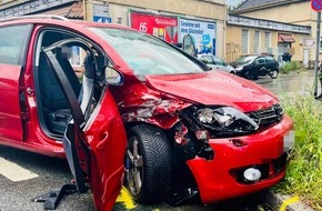 Polizei Duisburg: POL-DU: Wedau: Schwerer Verkehrsunfall - Mehrere Verletzte