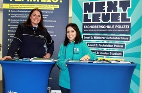 Polizei Mettmann: POL-ME: "Komm ins Team 110!": Polizei stellt sich auf Ausbildungsmesse vor - 2603077