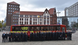 Feuerwehr Dortmund: FW-DO: AUSBILDUNG BEI DER FEUERWEHR
Feuerwehrleute beenden und beginnen ihre Ausbildung